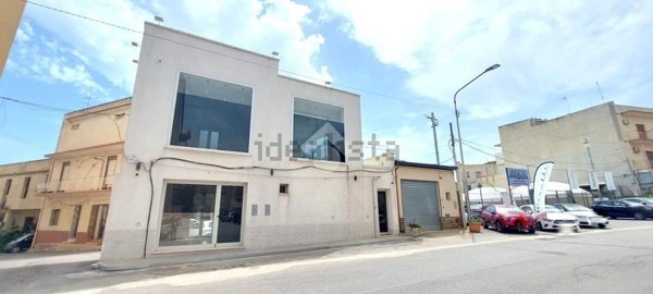 locale commerciale in affitto a Castelvetrano