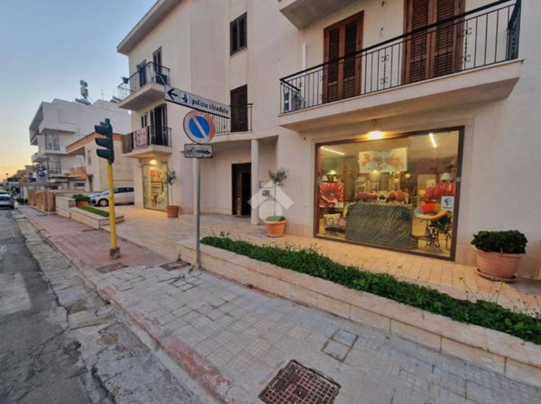 negozio in affitto a Castelvetrano