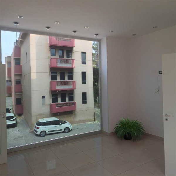 locale commerciale in affitto a Castelvetrano