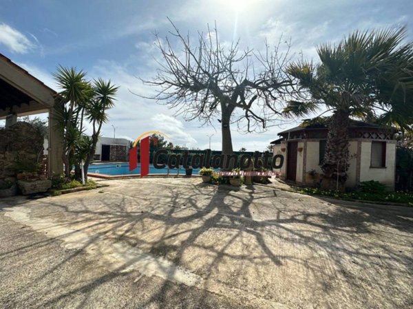 casa indipendente in affitto a Castelvetrano in zona Triscina di Selinunte