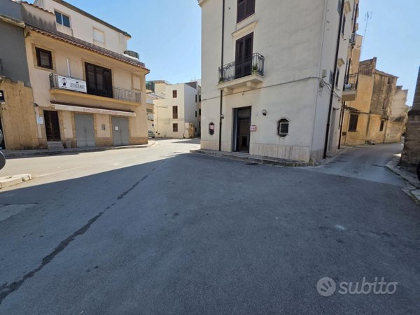 locale commerciale in affitto a Castelvetrano