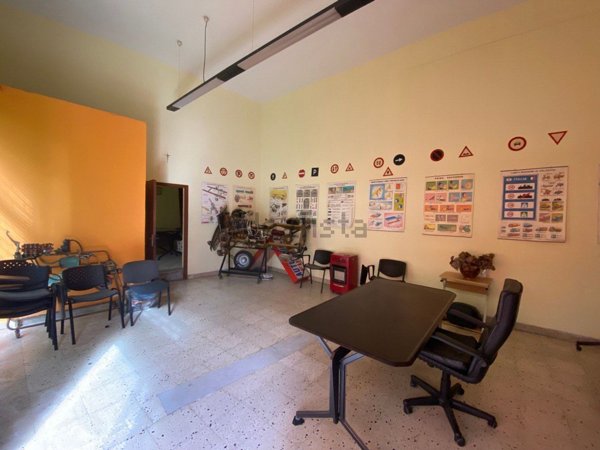 locale commerciale in affitto a Castelvetrano