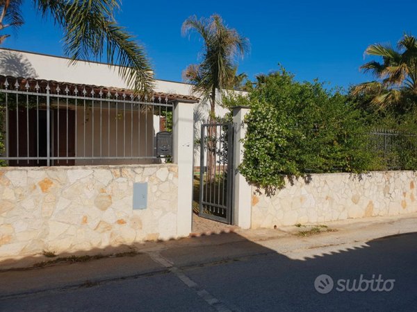 casa indipendente in affitto a Castelvetrano in zona Triscina di Selinunte