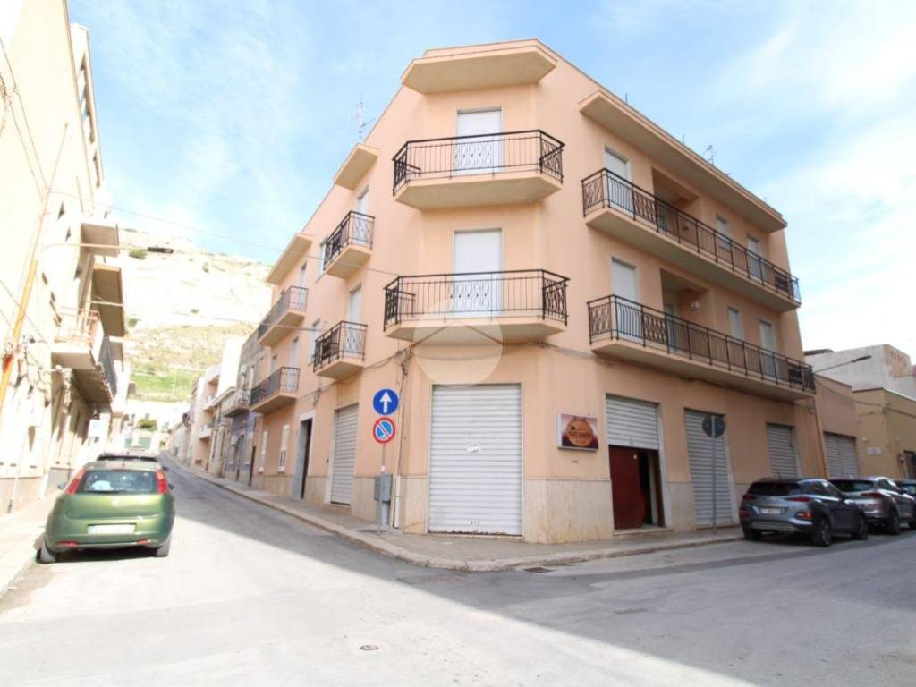 locale commerciale in affitto ad Erice in zona Casa Santa