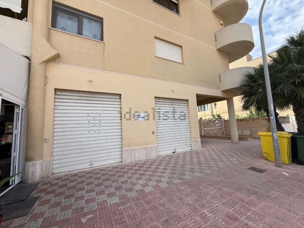 locale commerciale in affitto ad Erice
