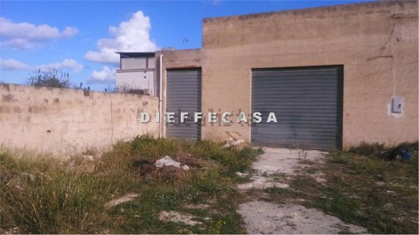 locale di sgombero in affitto a Marsala