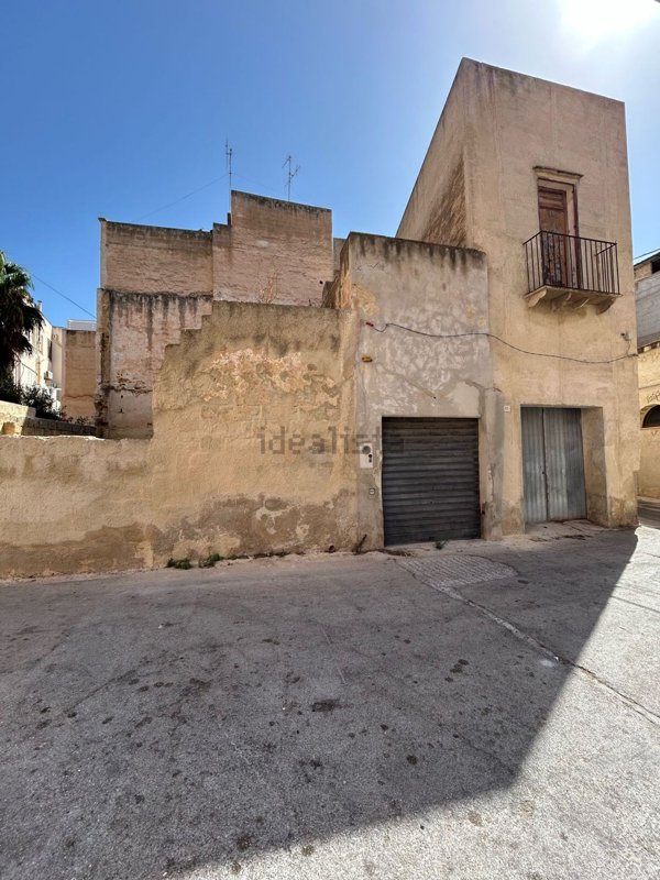locale di sgombero in affitto a Marsala in zona Centro Storico