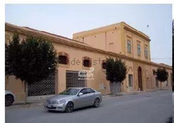 locale commerciale in affitto a Marsala