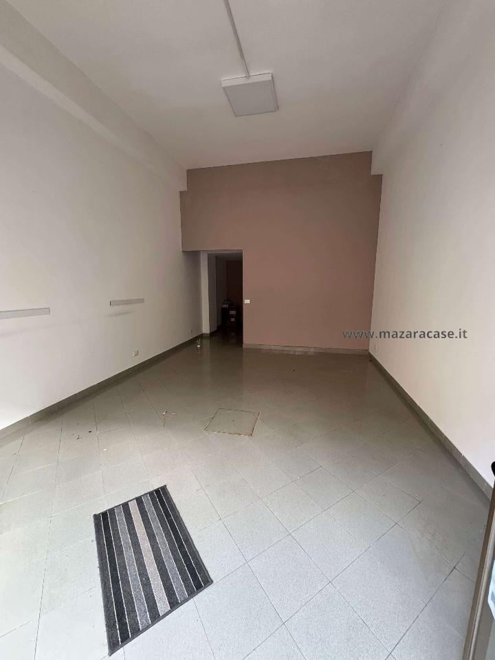 locale commerciale in affitto a Mazara del Vallo
