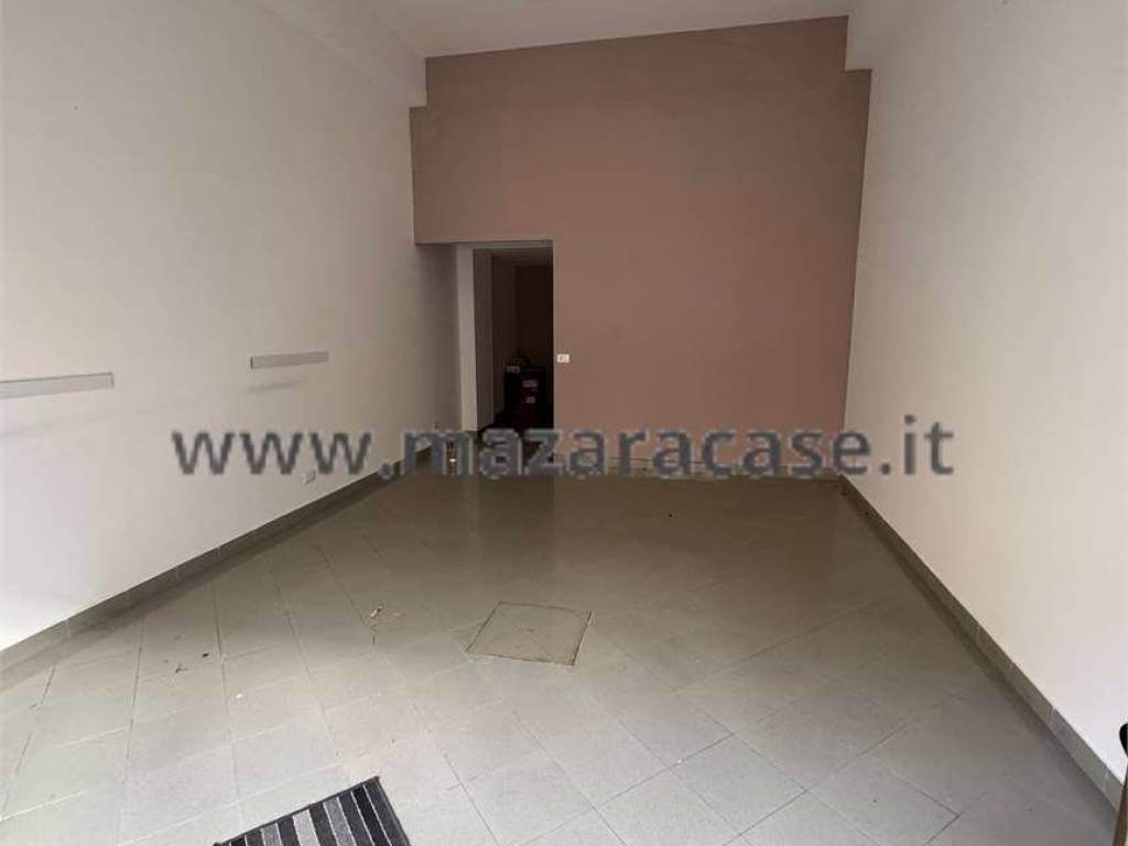 locale commerciale in affitto a Mazara del Vallo
