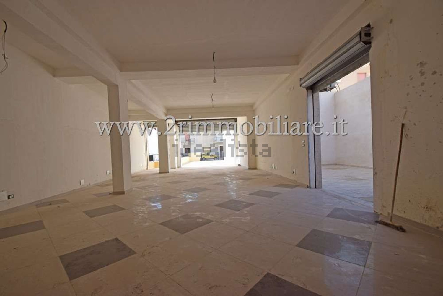 locale commerciale in affitto a Mazara del Vallo