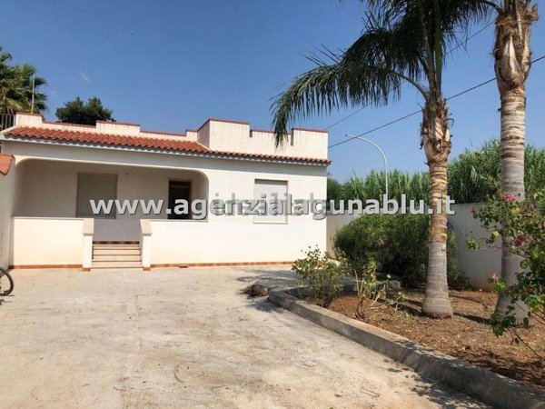 casa indipendente in affitto a Mazara del Vallo in zona Capo Feto
