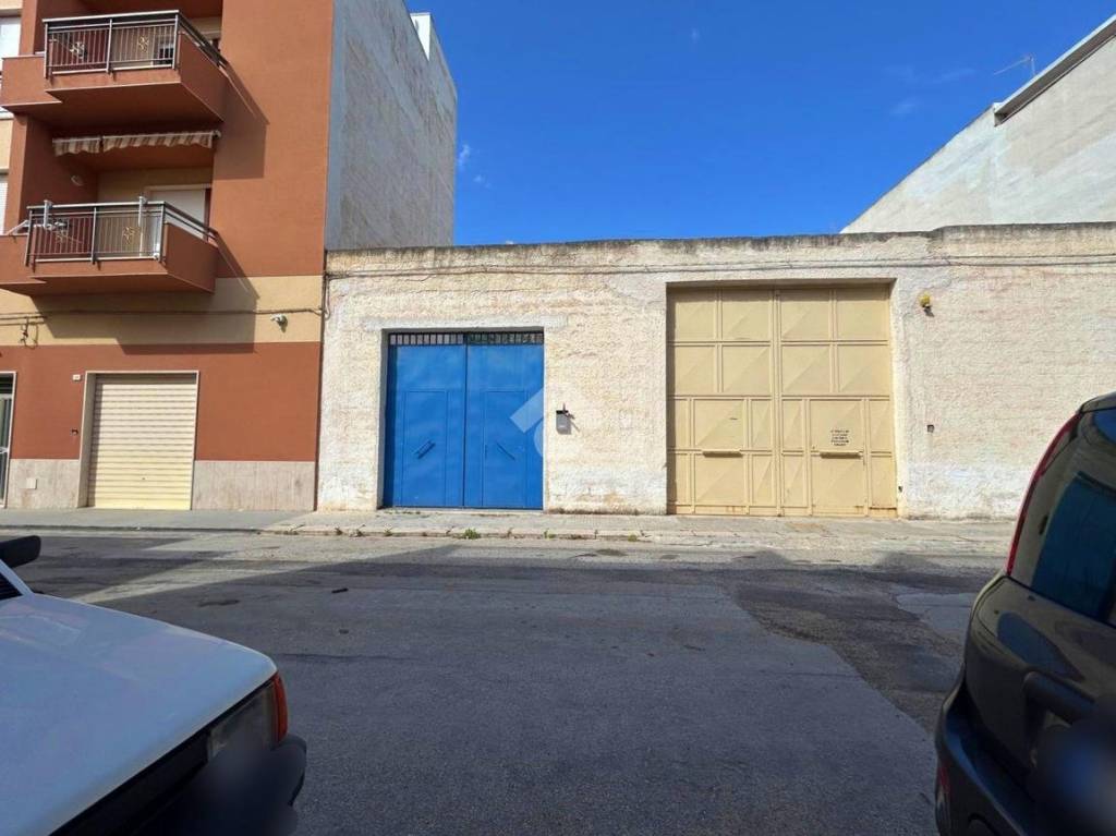 locale commerciale in affitto a Mazara del Vallo in zona Centro Storico