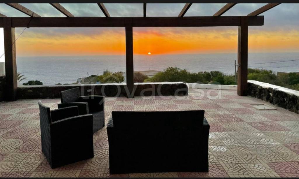 appartamento in affitto a Pantelleria in zona Scauri