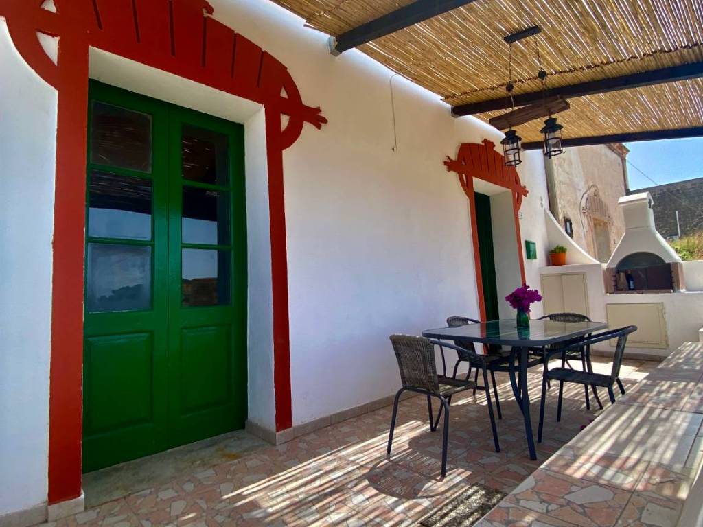 appartamento in affitto a Pantelleria in zona Scauri