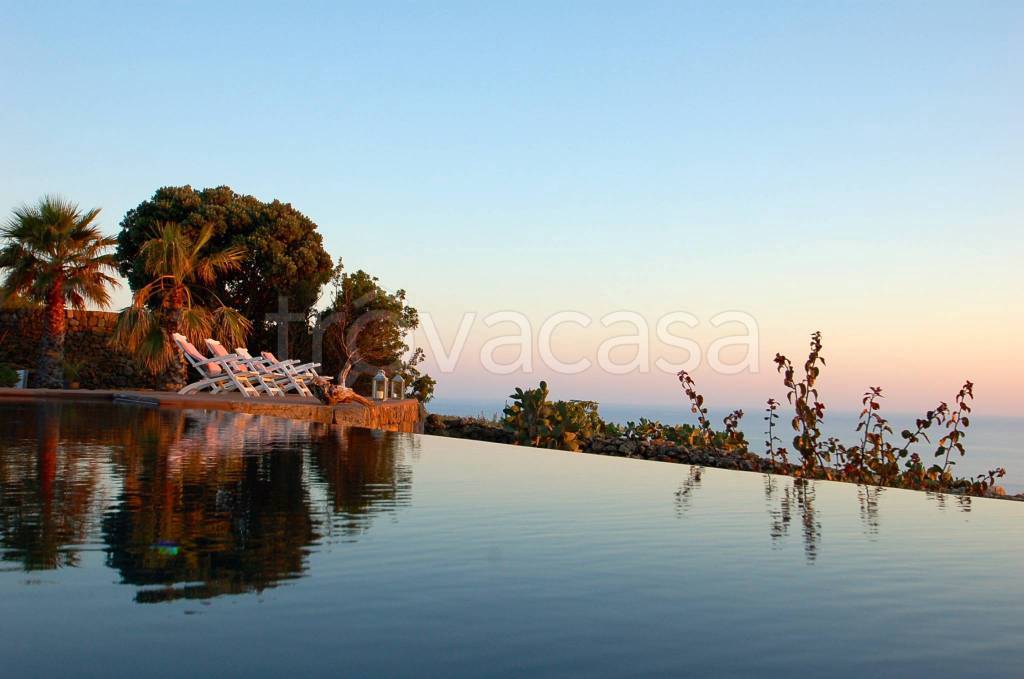 casa indipendente in affitto a Pantelleria in zona Scauri