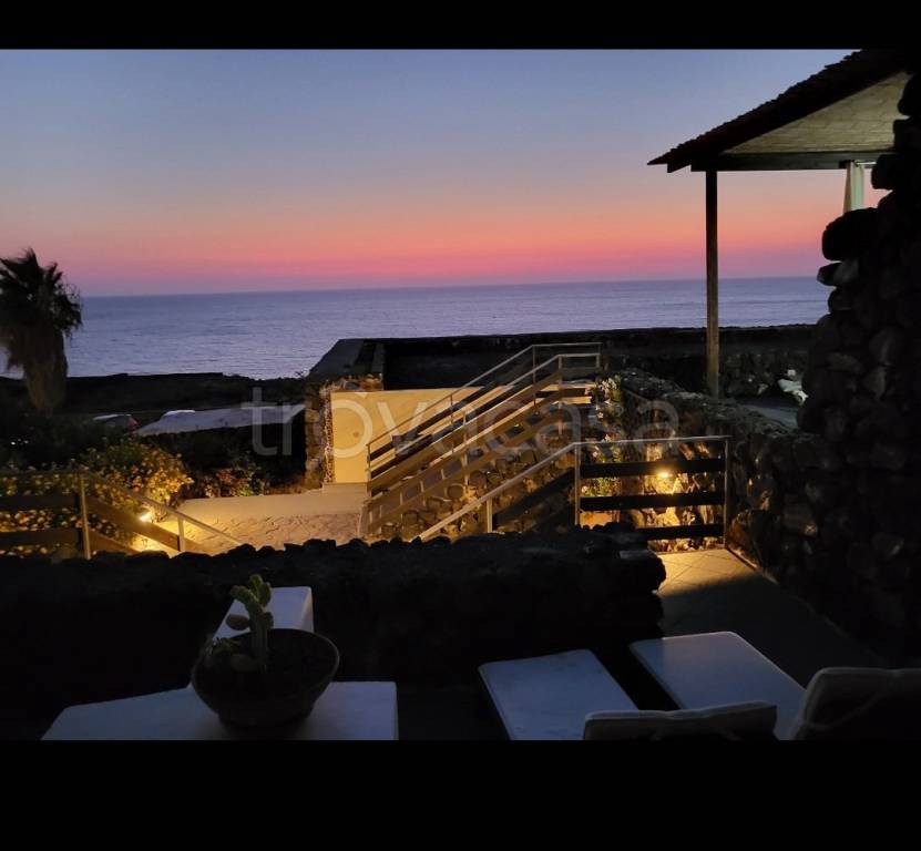 appartamento in affitto a Pantelleria in zona Campobello