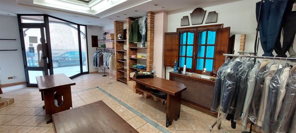 negozio in affitto a Partanna