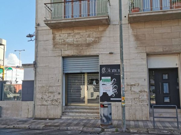 negozio in affitto a Trapani