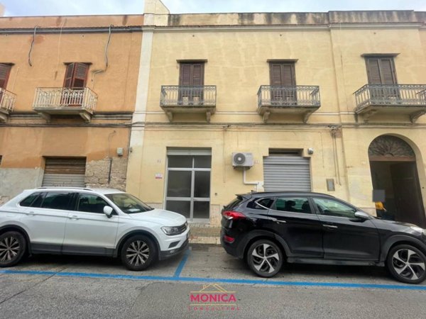 negozio in affitto a Trapani