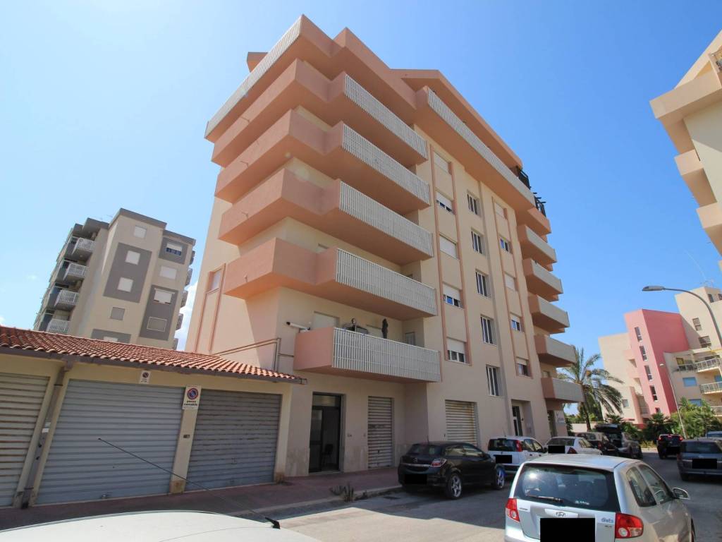 locale di sgombero in affitto a Trapani