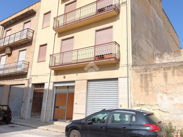 negozio in affitto a Trapani