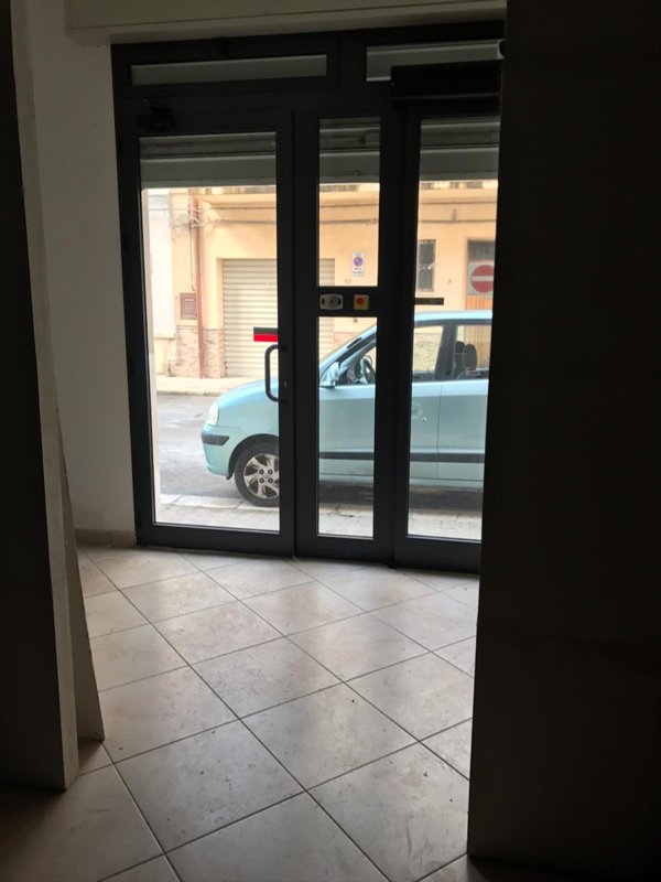 locale commerciale in affitto a Trapani