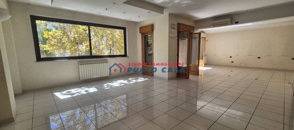 negozio in affitto a Trapani