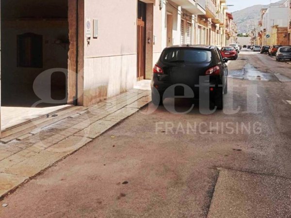 locale di sgombero in affitto a Trapani