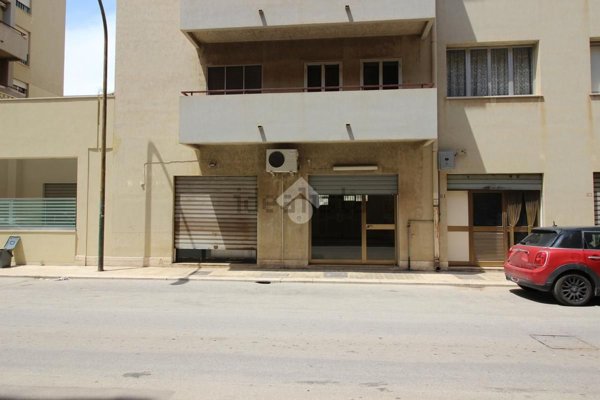 locale commerciale in affitto a Trapani