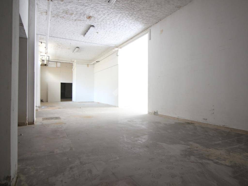 negozio in affitto a Trapani