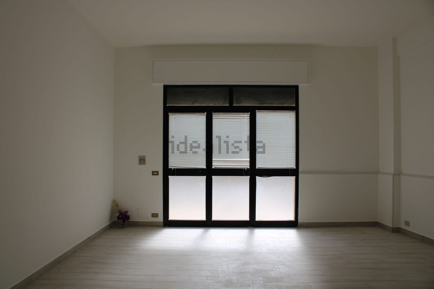 locale di sgombero in affitto a Trapani