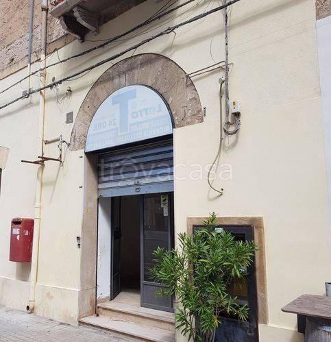 negozio in affitto a Trapani