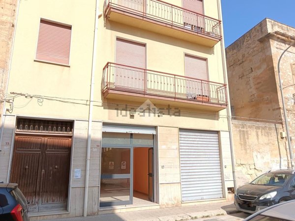 negozio in affitto a Trapani