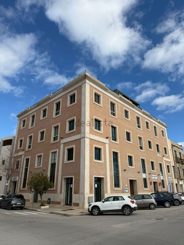locale commerciale in affitto a Trapani
