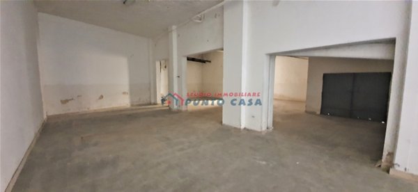 negozio in affitto a Trapani