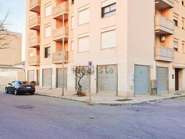 locale commerciale in affitto a Trapani