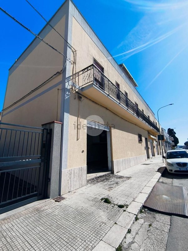 locale di sgombero in affitto a Trapani in zona Mockarta