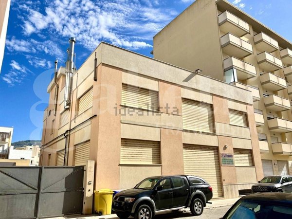 locale commerciale in affitto a Trapani