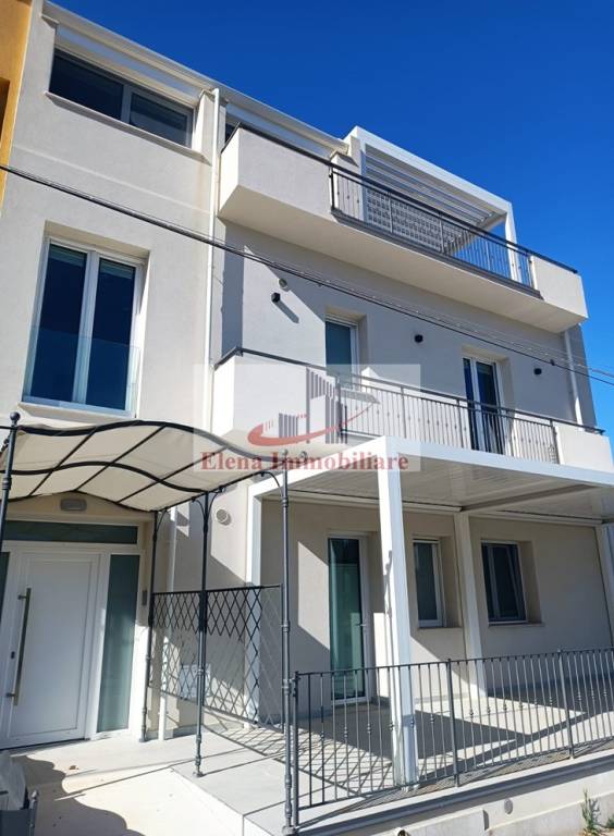 intera palazzina in affitto a Valderice