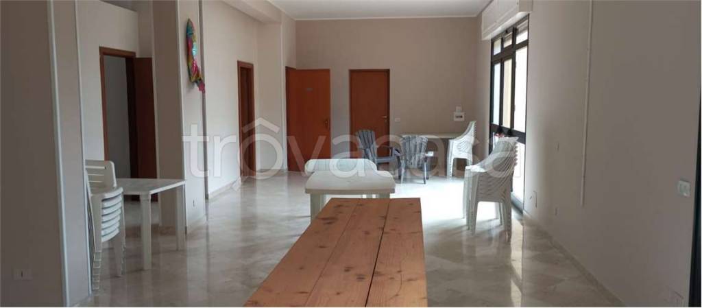 negozio in affitto a Petrosino