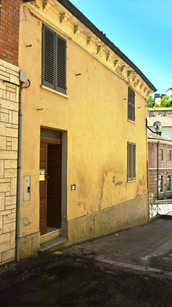 appartamento in affitto a Mombercelli