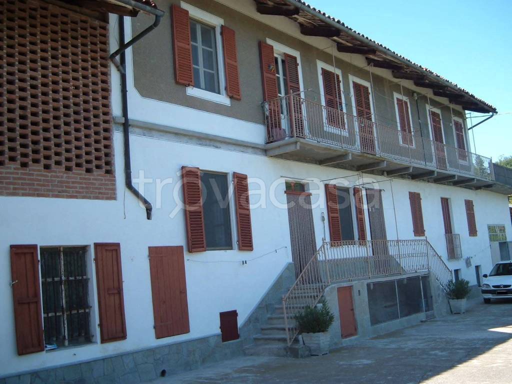 appartamento in affitto a Robella