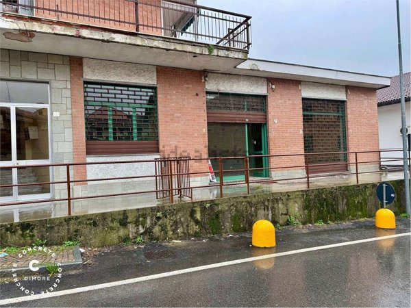 locale commerciale in affitto a Villafranca d'Asti