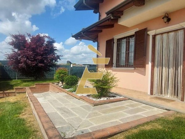 casa indipendente in affitto a Villanova d'Asti