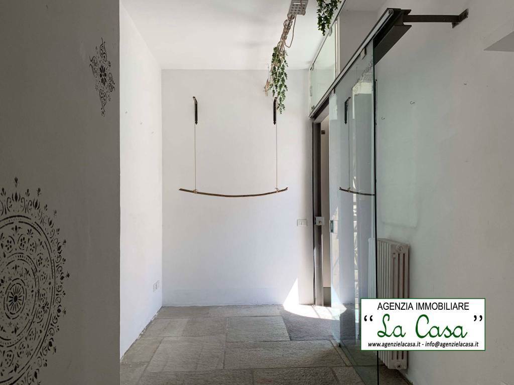 negozio in affitto a Villanova d'Asti