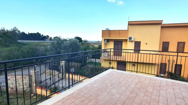 casa indipendente in affitto ad Altavilla Milicia