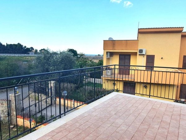 casa indipendente in affitto ad Altavilla Milicia