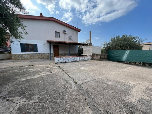 casa indipendente in affitto ad Altavilla Milicia