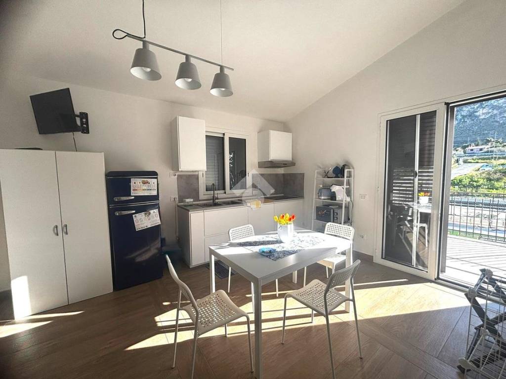 appartamento in affitto ad Altavilla Milicia in zona Torre Colonna